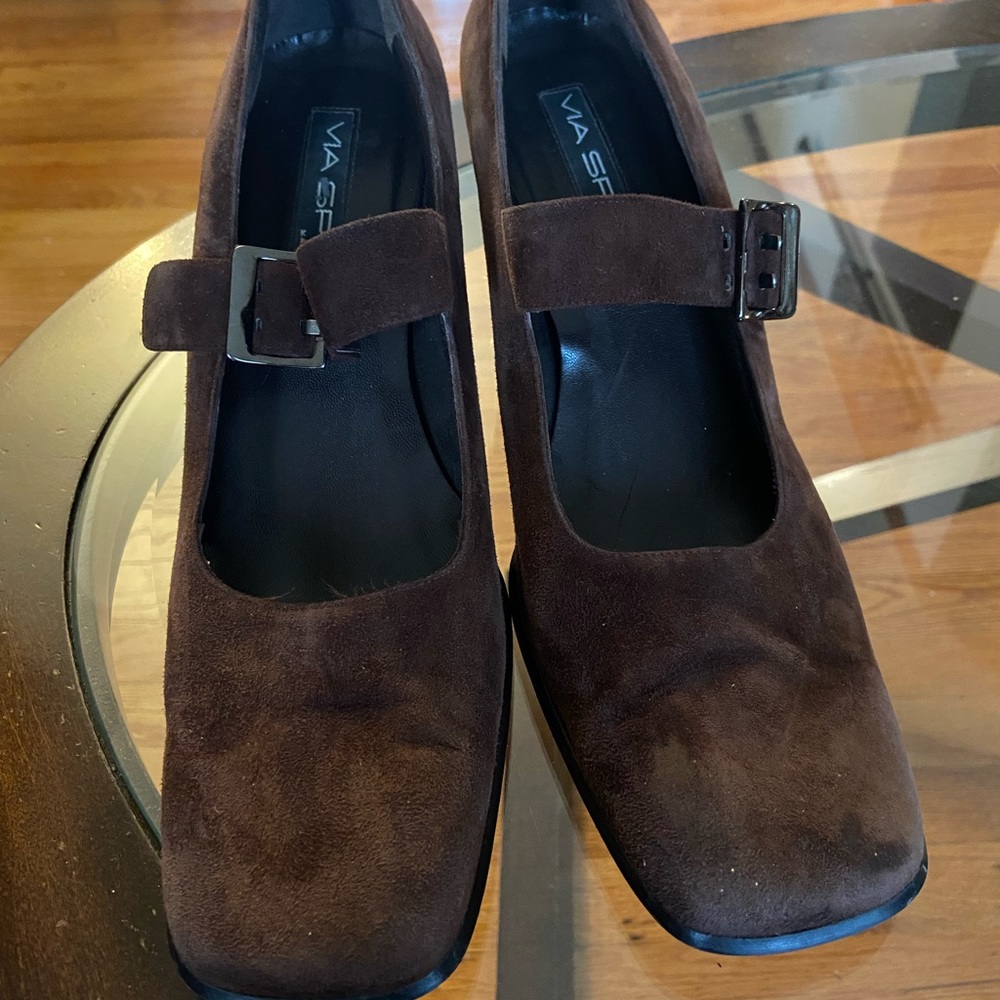 Vintage - Via Spiga brown suede shoe
